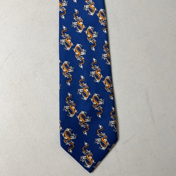 Giorgio Armani Cravatte Blue Dragon Print Silk Necktie Business Formal - Picture 4 of 4